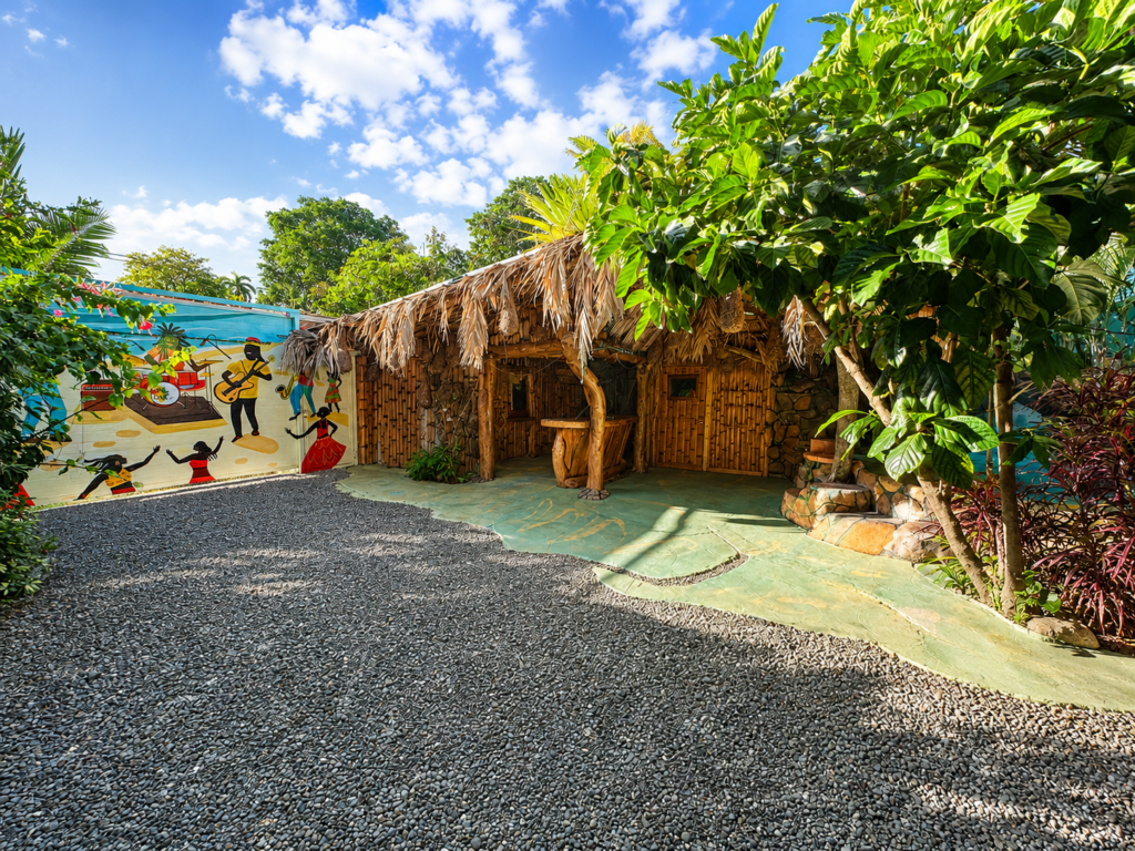 Cahuita Vibe Hotel